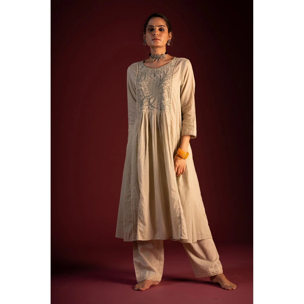 PANTS AND PAJAMAS Sage Green Prithvi Foil Print Dupatta - Image 4