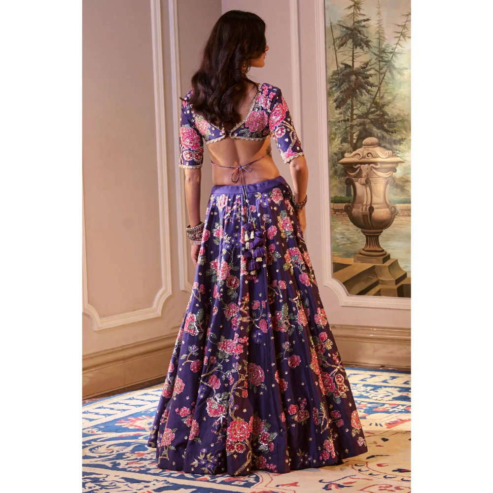 Paulmi & Harsh Serafina Purple Lehenga with Choli and Dupatta - Image 2