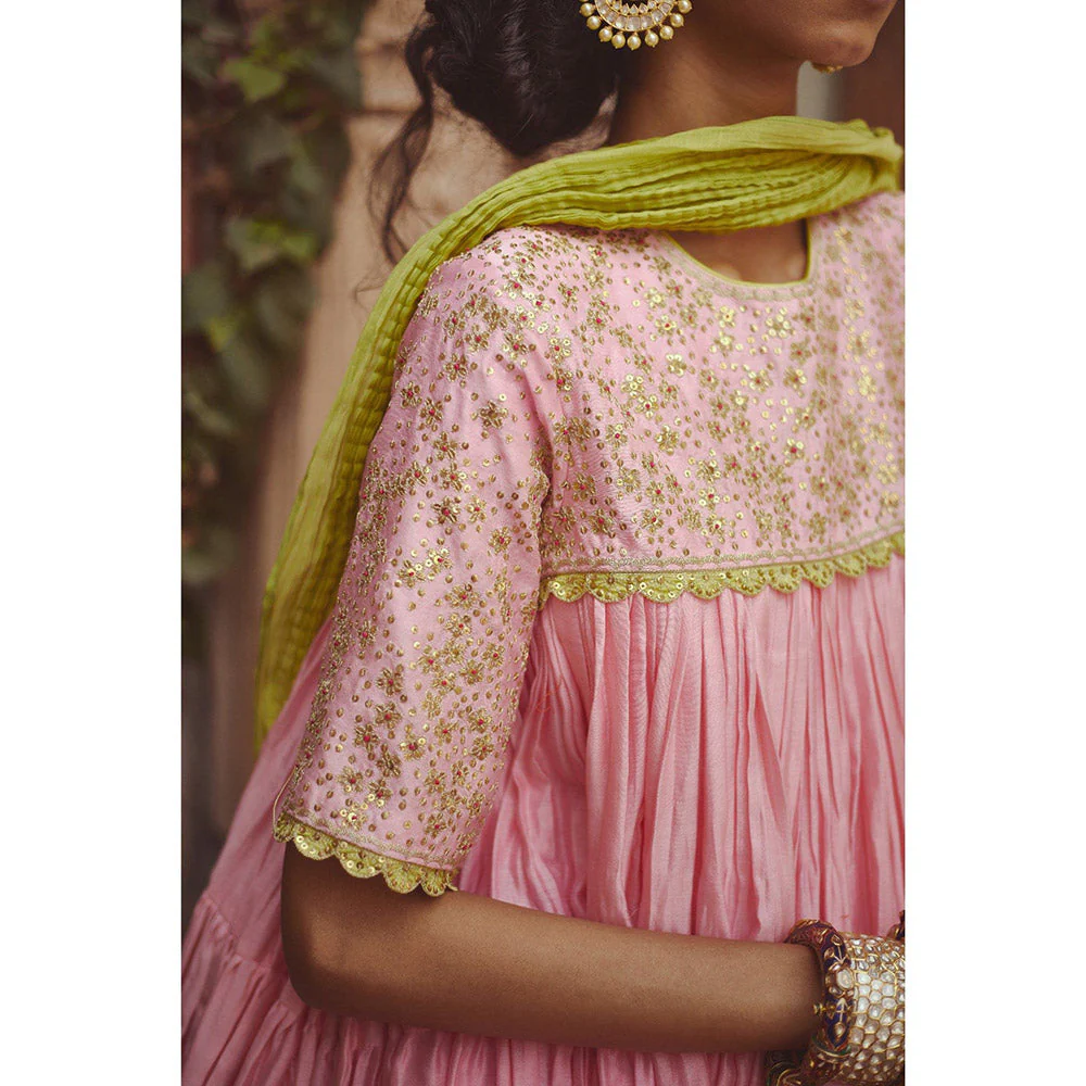 PRATIBHA SULTANIA Pink Chanderi Frilled Short Kurta with Churidar & Wrinkled Dupatta (Set of 3) - Image 7