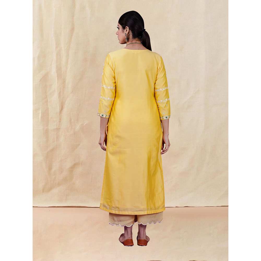 Priya Chaudhary Yellow Embroidered Kurta and Palazzo with Dupatta (Set of 3) - Image 4