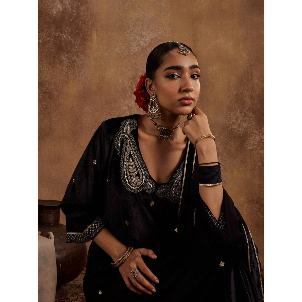 Roze Razia Black Kurta with Pant & Dupatta (Set of 3) - Image 5
