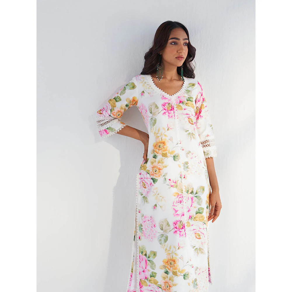 Roze Riha Kurta with Pant & Dupatta (Set of 3) - Image 8
