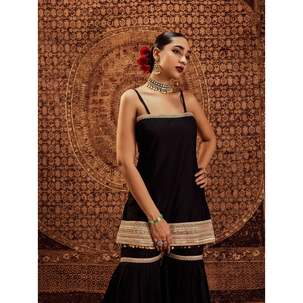 Roze Sultana Black Sleeveless Kurta with Sharara & Dupatta (Set of 3) - Image 3