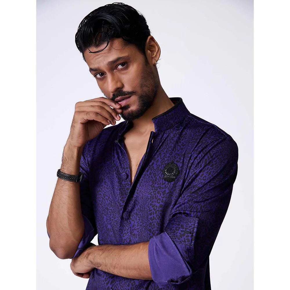 S&N by Shantnu Nikhil Purple and Black Leopard Print Shirt Kurta - Image 3