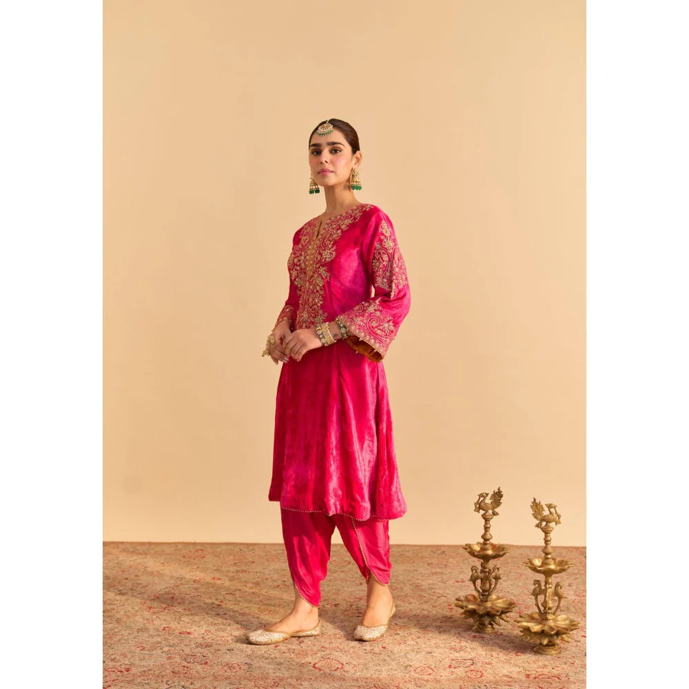 Sheetal Batra Eira Pink Embroidered Kurta With Dhoti and Dupatta - Image 3