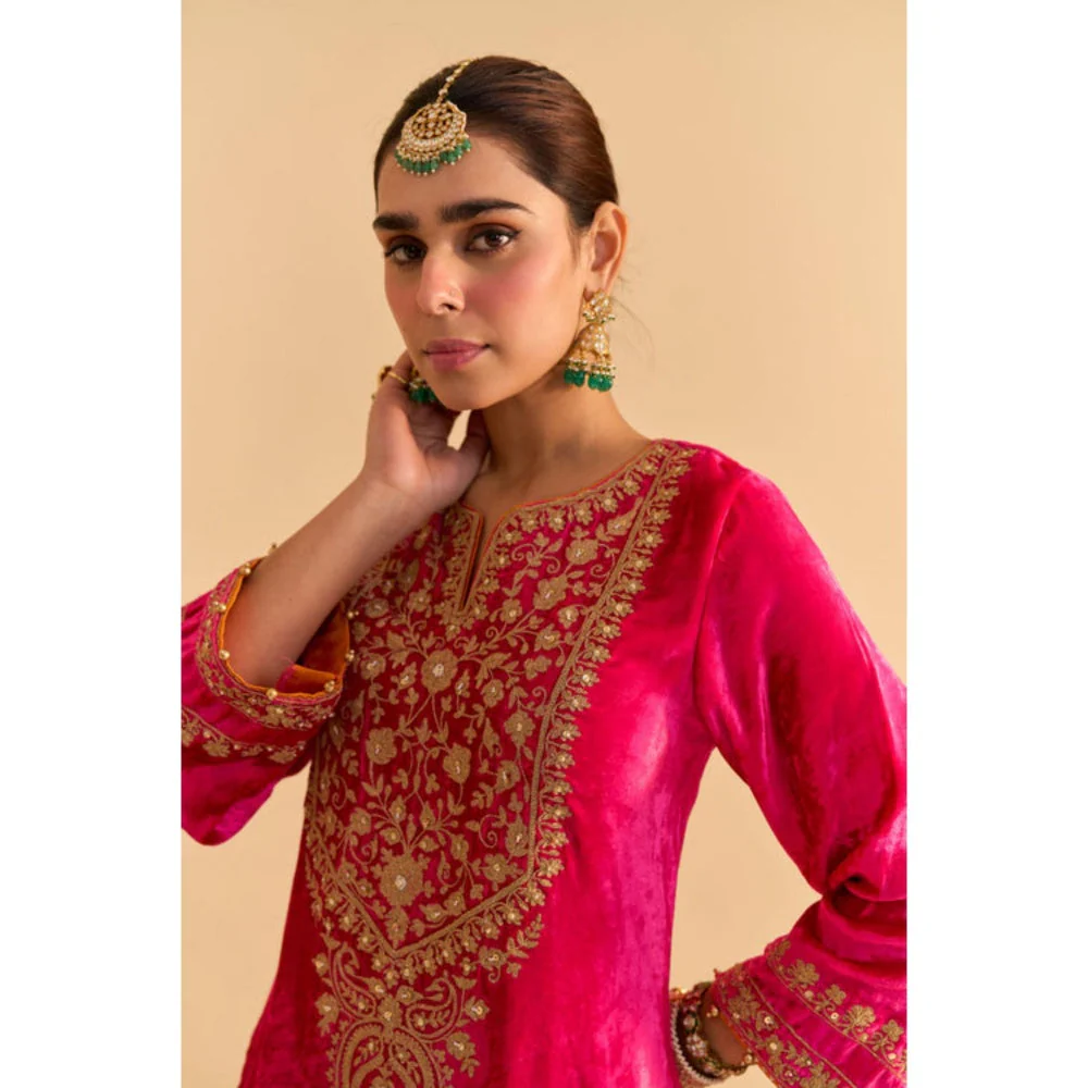 Sheetal Batra Fareeha Pink Velvet Embroidered Kurta With Salwar - Image 2