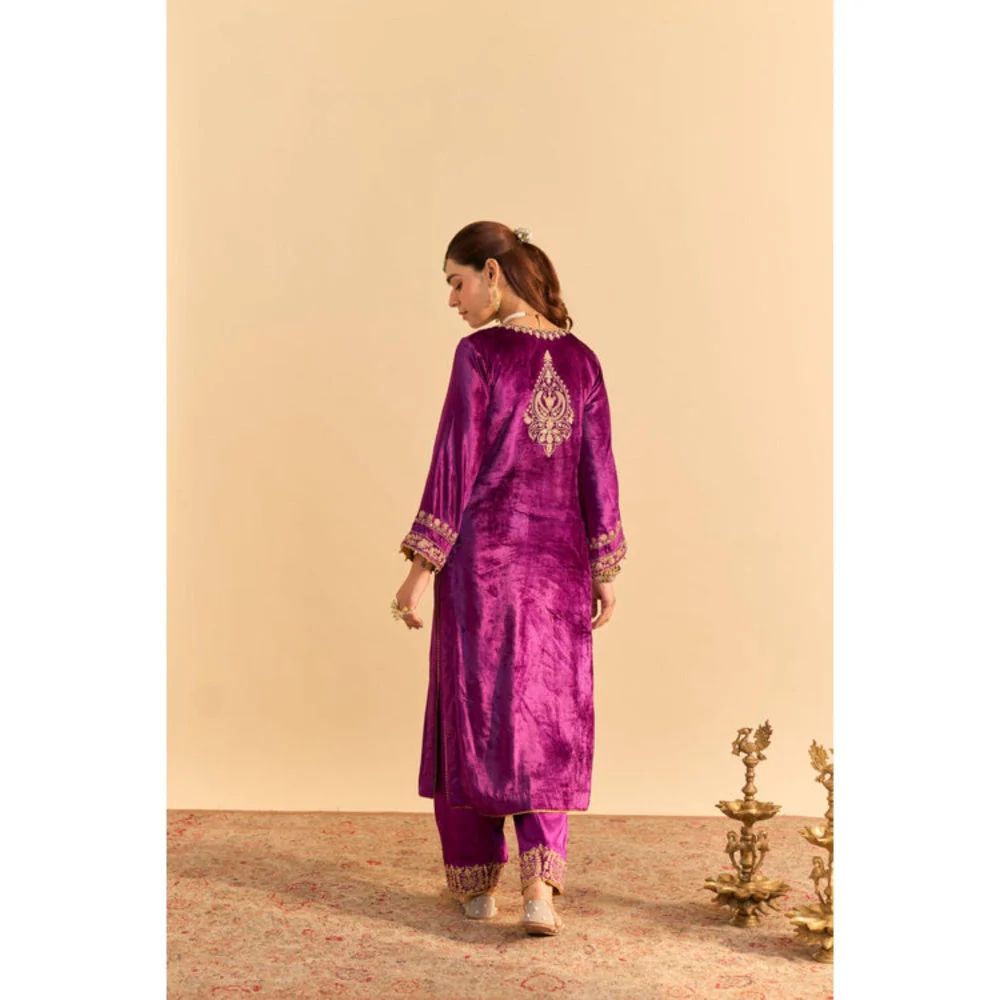 Sheetal Batra Fareeha Purple Velvet Embroidered Kurta With Salwar - Image 2
