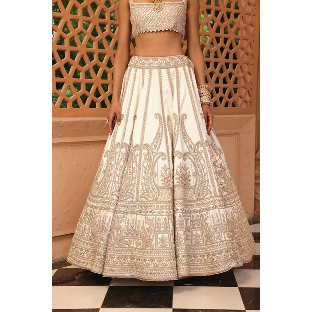 Sheetal Batra Iqra - Ivory Lehenga With Blouse And Dupatta Set - Image 4