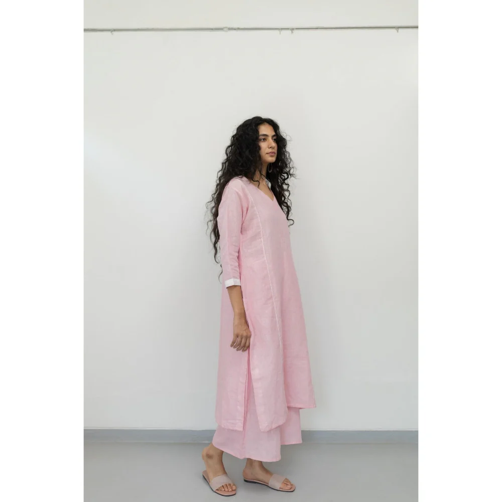 Silai Studio Bubblegum Pink Linen Kurta - Image 2