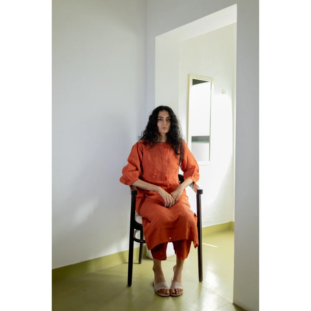 Silai Studio Ginger Rust Linen Kurta and Pants (Set of 2) - Image 4