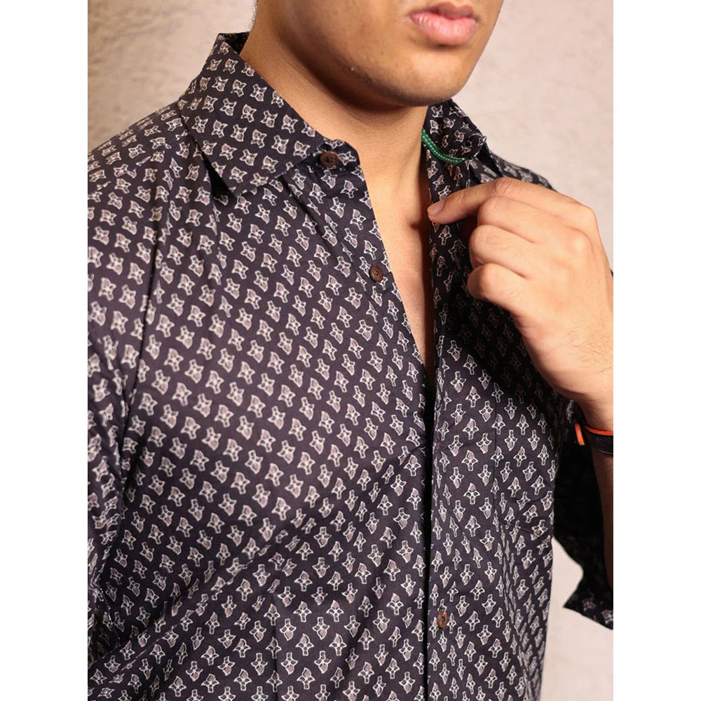 Spring Soul Black Cotton Printed Full Sleeves Shirt - Image 3