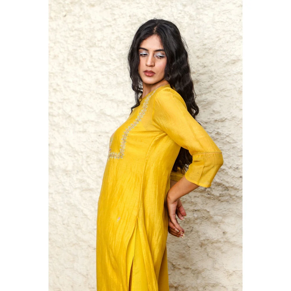 Tatwa Designs Mustard Yoke Bouquet Kurta (Set of 3) - Image 3
