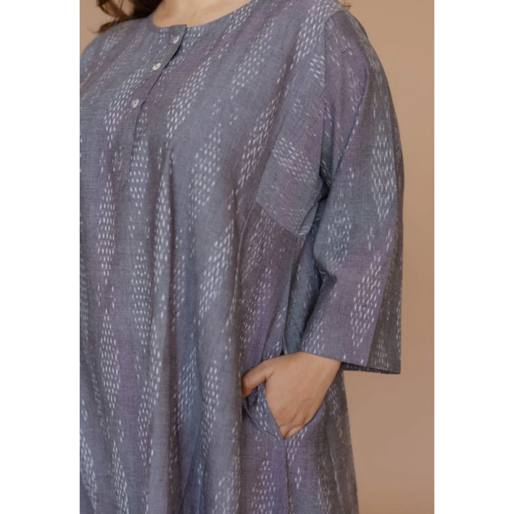 The Indian Ethnic Co. Alizah Grey Handloom Ikkat Cotton Jhabba Kali Kurta - Image 7