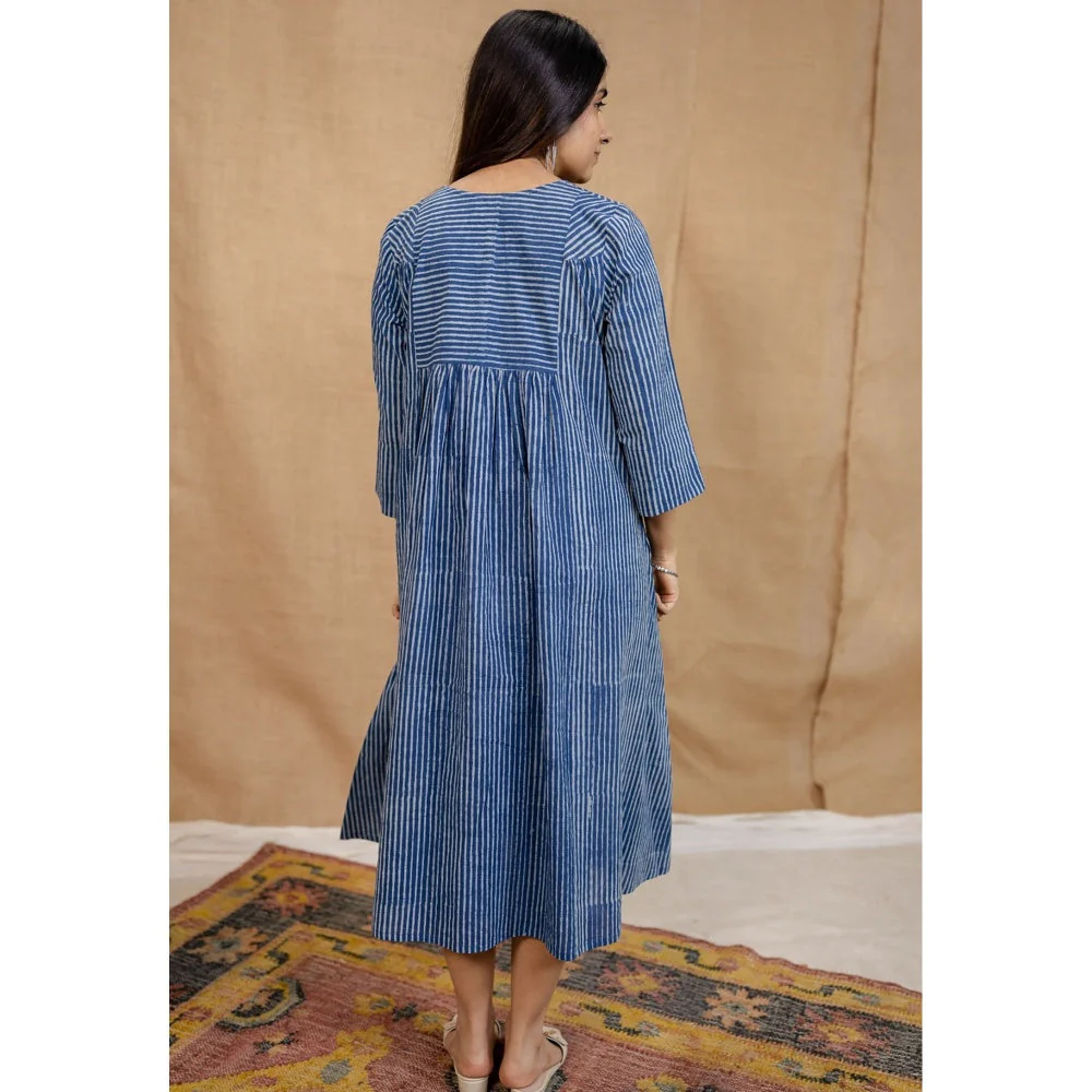 The Indian Ethnic Co. Blue A-Line Dabu Printed Cotton Dress With V Neck - Image 4