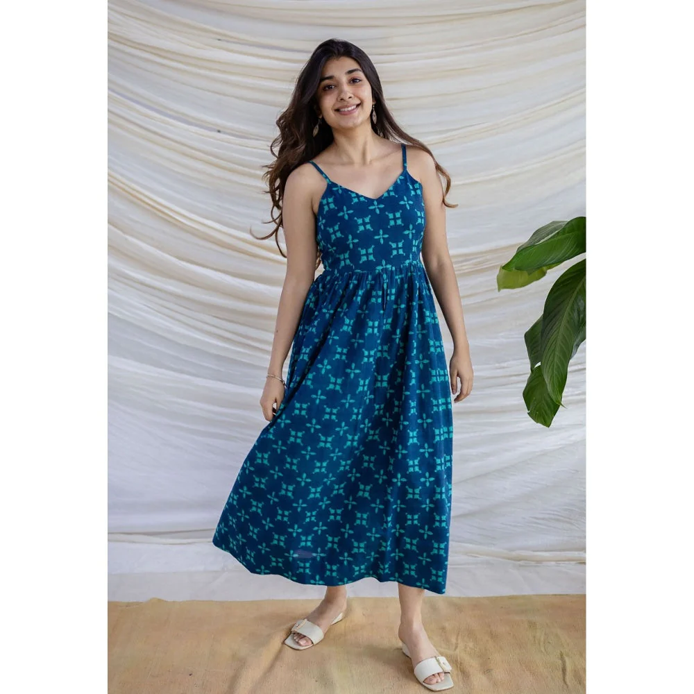 The Indian Ethnic Co. Blue A-Line Dabu Printed Cotton Dress With V Neck - Image 4
