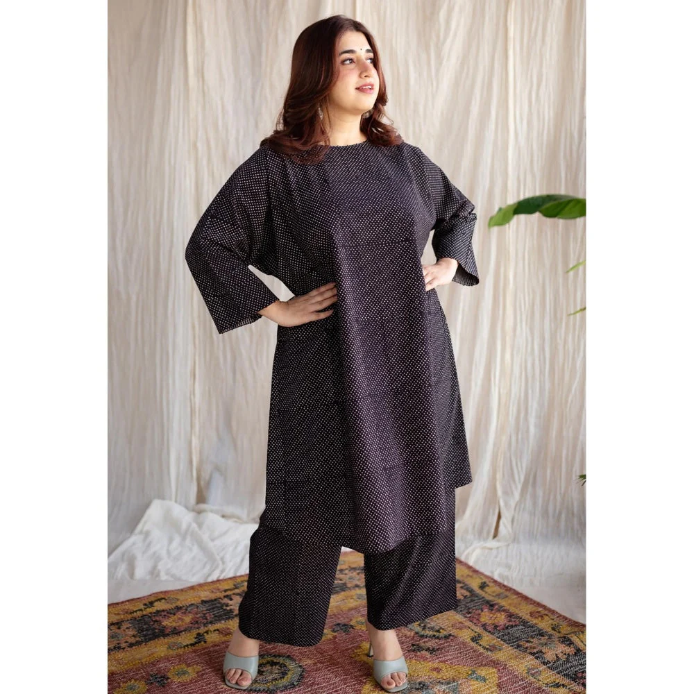 The Indian Ethnic Co. Charcoal Straight Ajrakh Handblock Print Cotton Pant - Image 5