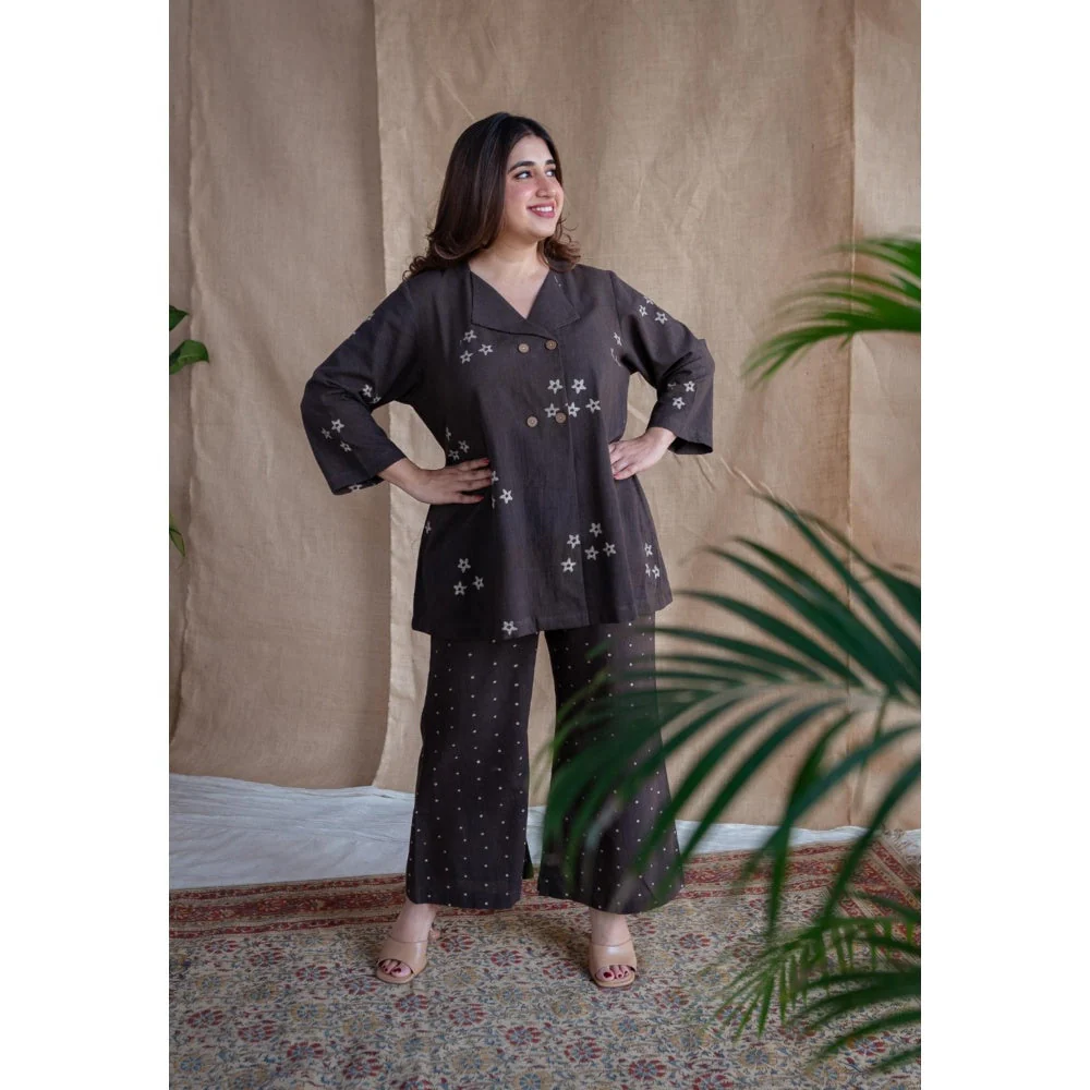 The Indian Ethnic Co. Charcoal Straight Dabu Slub Cotton Printed Top with Palazzo (Set of 2) - Image 7