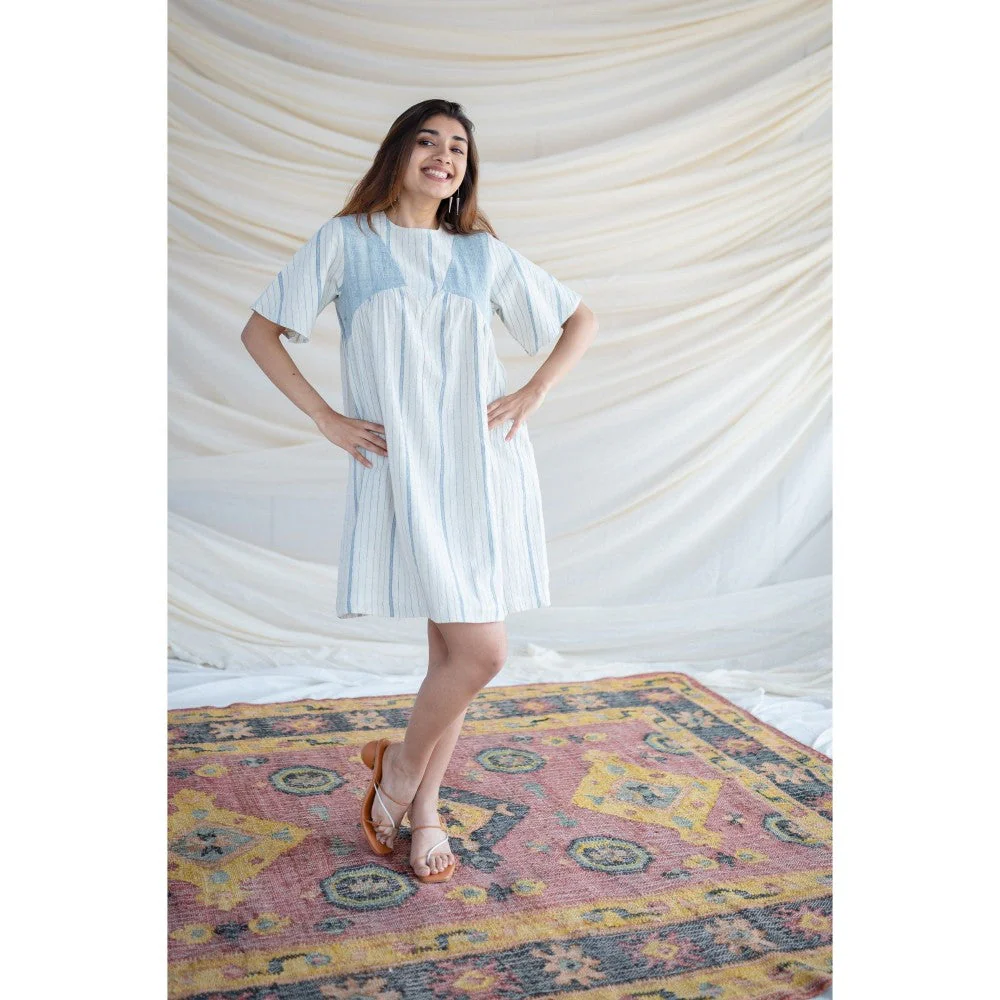 The Indian Ethnic Co. White And Blue Kala Cotton Dress - Image 3