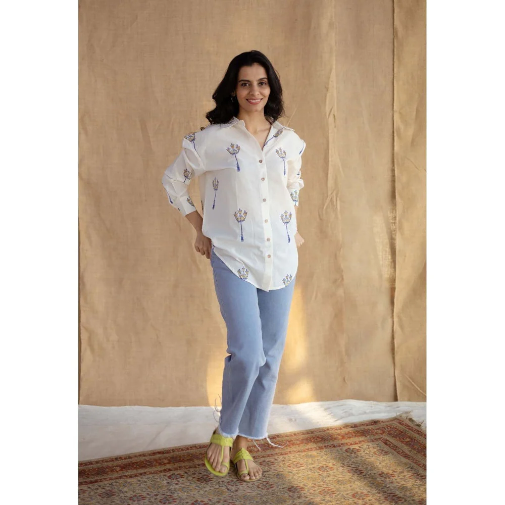 The Indian Ethnic Co. White Loose Hand Block Printed Cotton Shirt - Image 5