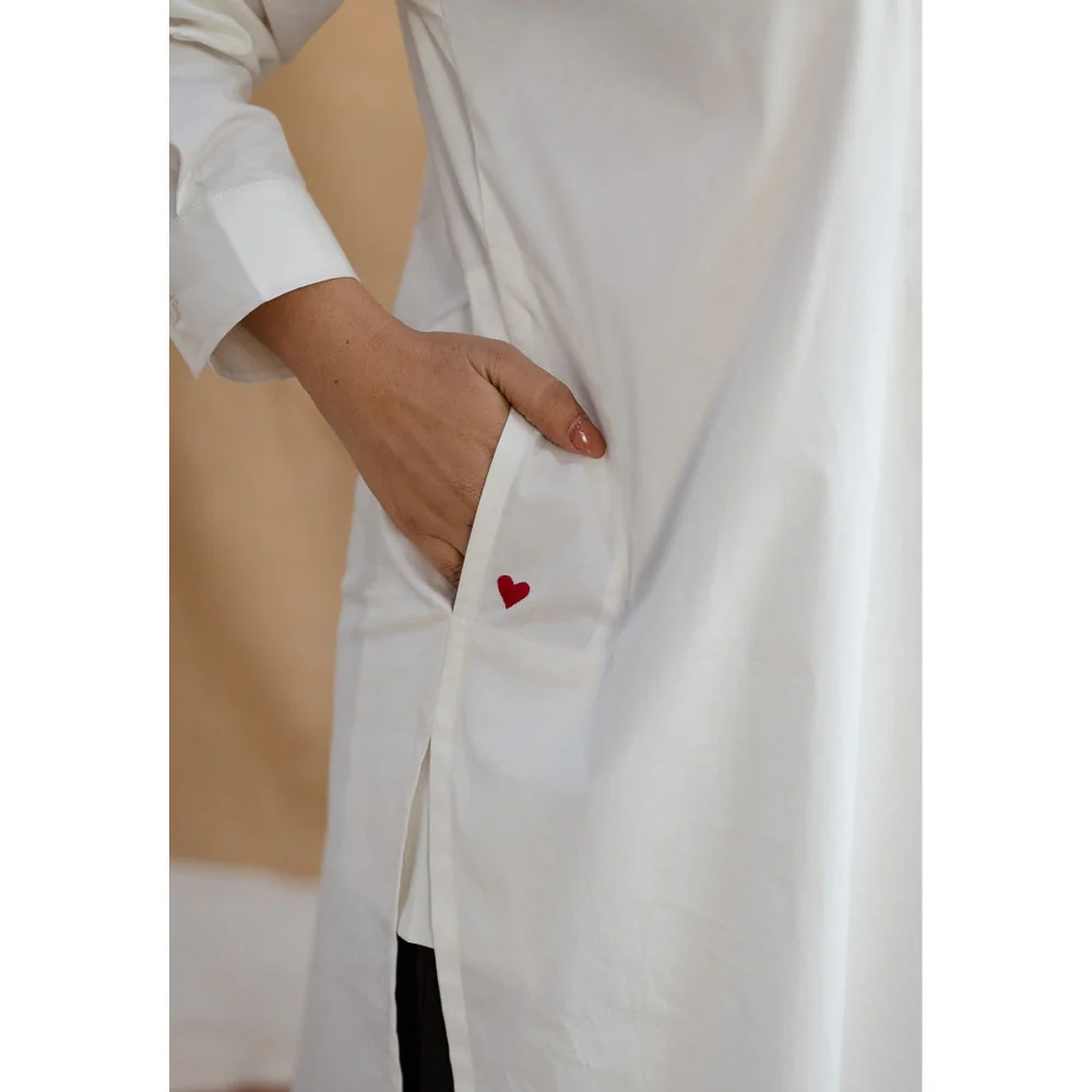 The Indian Ethnic Co. White Poplin Cotton Solid Kurta - Image 5