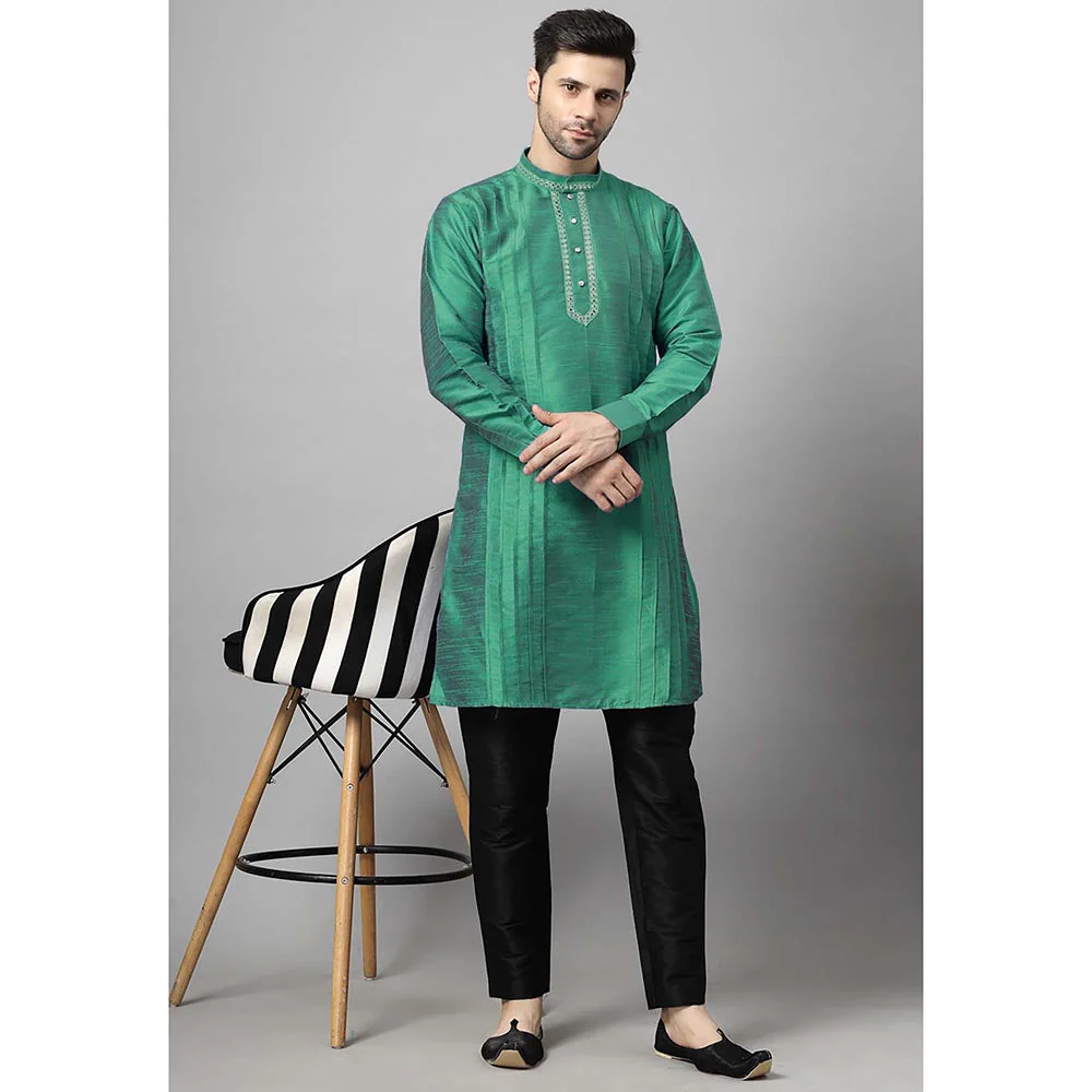 UTSAV FASHION Green Men Yoke Design Pleated Mirror Work Kurta and Pant