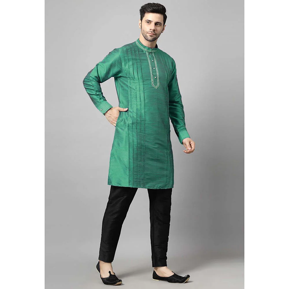 UTSAV FASHION Green Men Yoke Design Pleated Mirror Work Kurta and Pant - Image 2