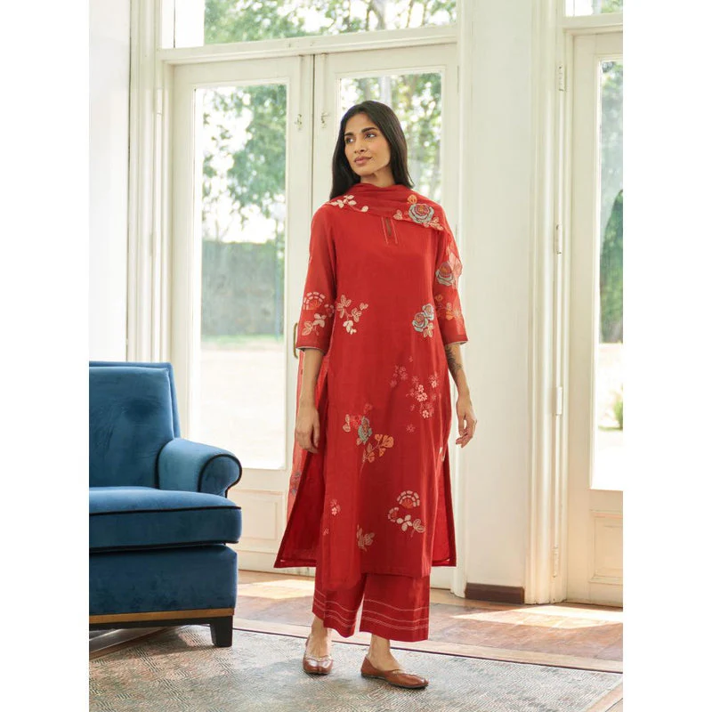 Vaayu Red Poppy Applique Embroidered Kurta with Pant and Dupatta - Image 3