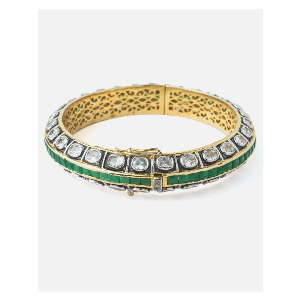 VIVINIA By Vidhi Mehra Gold Plated Green Synthetic Stone Womens Kada - Image 3