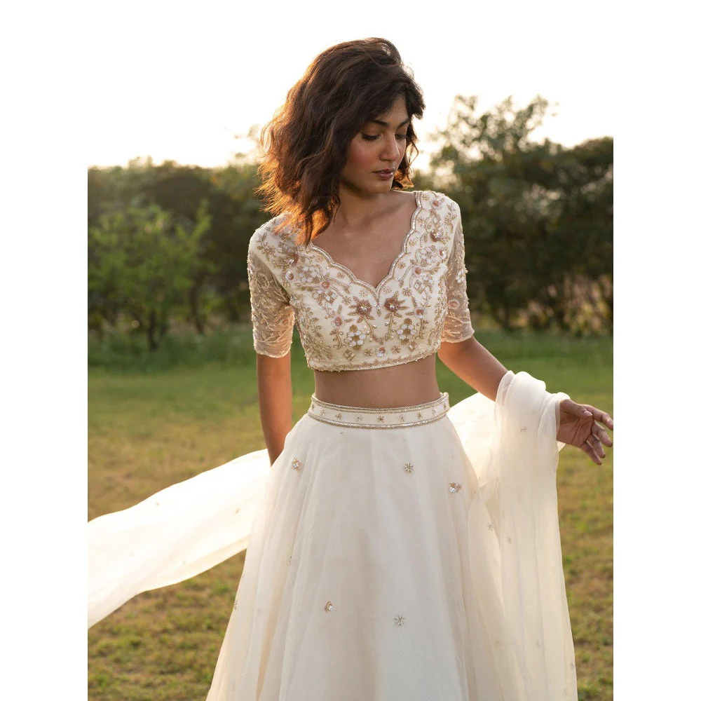 Zoon An Ivory Embroidered- Sequined Lehenga with Blouse and Dupatta (Set of 3) - Image 3